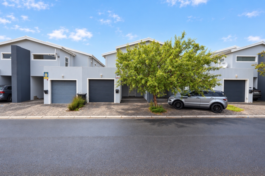 3 Bedroom Property for Sale in Parklands Western Cape